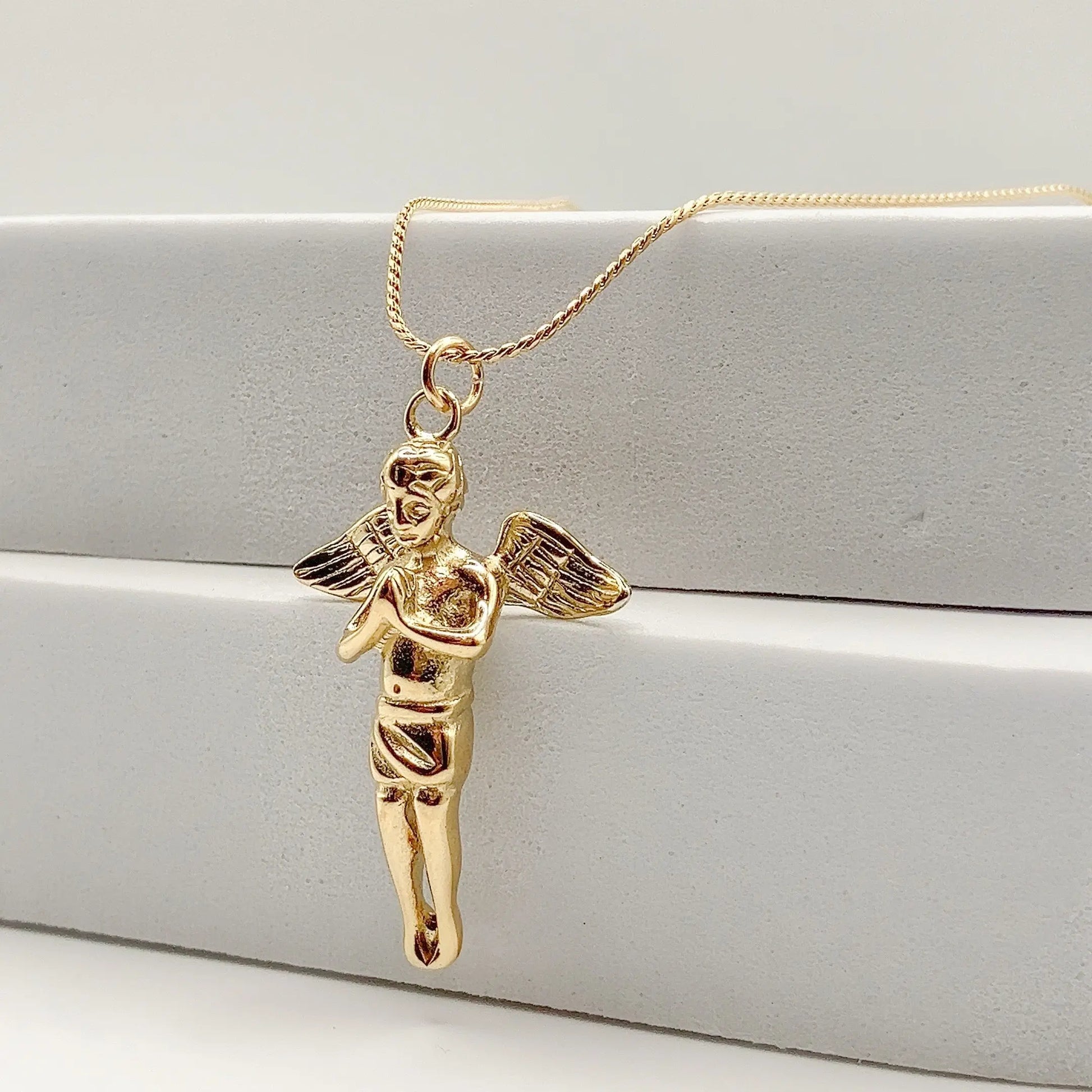 ANGEL - Collier avec pendentif d'une ange, mince chaîne (UNISEXE) BYNOVANN