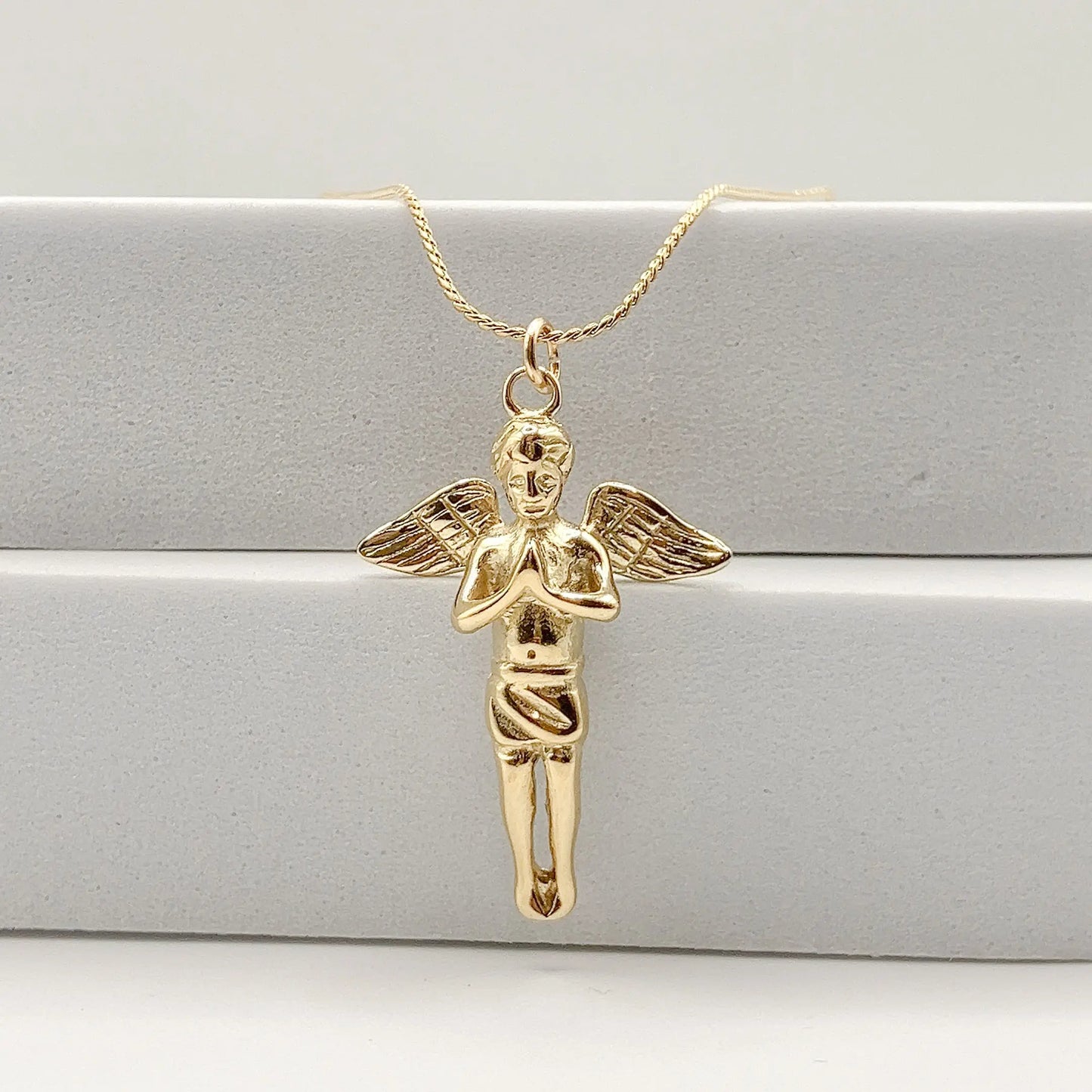 ANGEL - Collier avec pendentif d'une ange, mince chaîne (UNISEXE) BYNOVANN