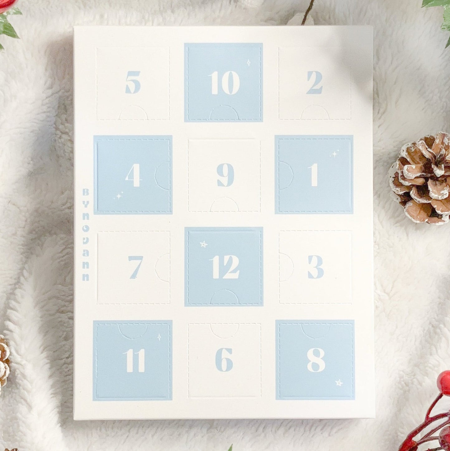 Calendrier de l'Avent 12 CASES - BIJOUX À BRELOQUES BYNOVANN