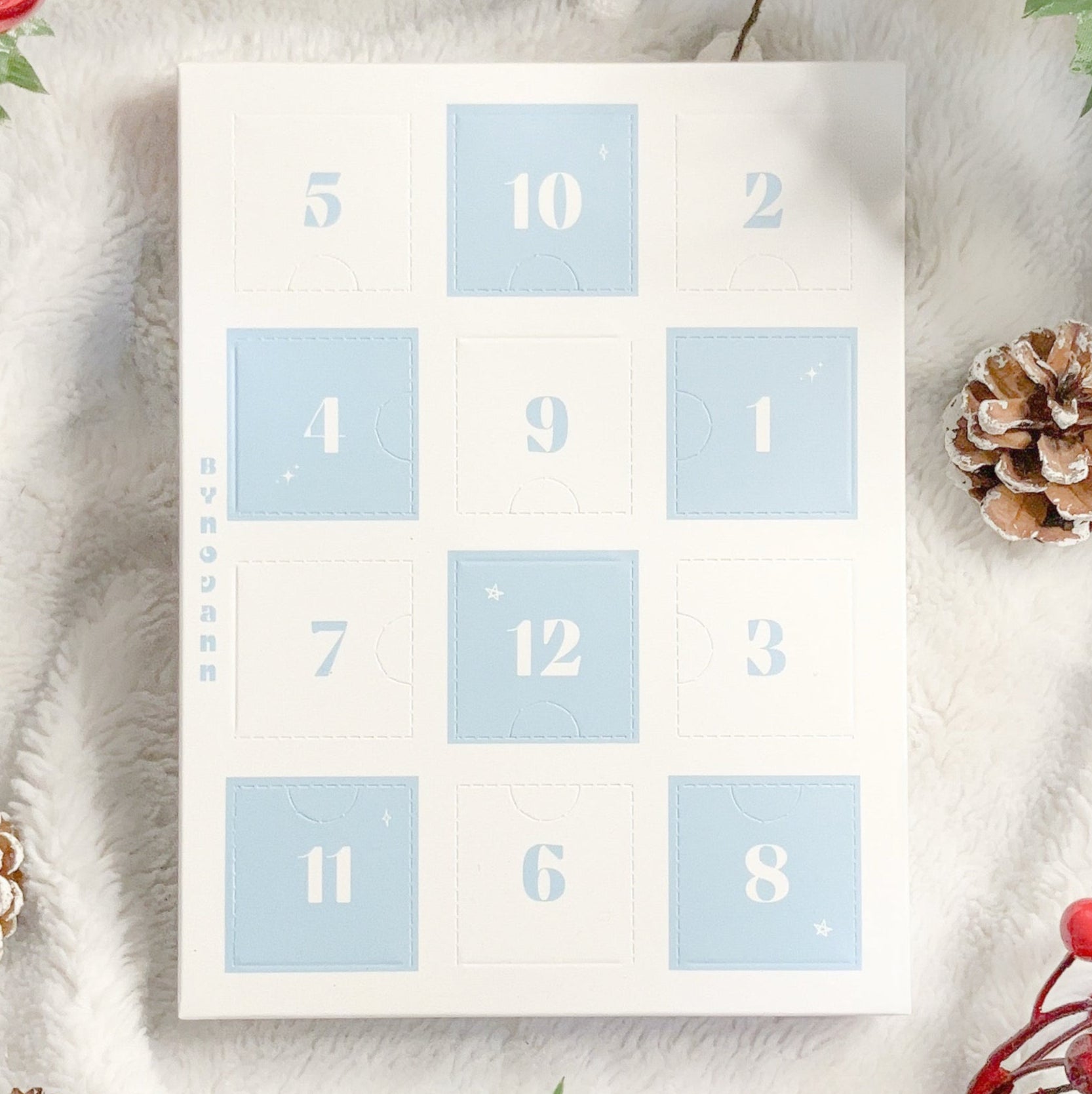 Calendrier de l'Avent 12 CASES - BIJOUX À BRELOQUES BYNOVANN