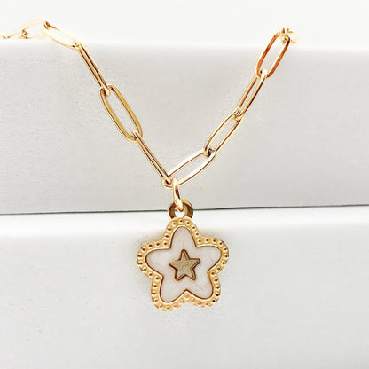 CLÉA - Collier avec pendentif étoile Bynovann