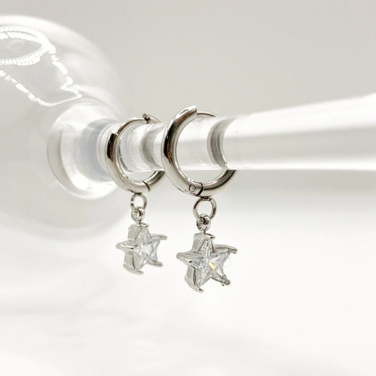 MINI ESTELA - Boucles d'oreilles pendentif ÉTOILE en Rhinestone BYNOVANN