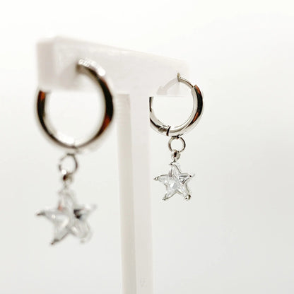 MINI ESTELA - Boucles d'oreilles pendentif ÉTOILE en Rhinestone BYNOVANN