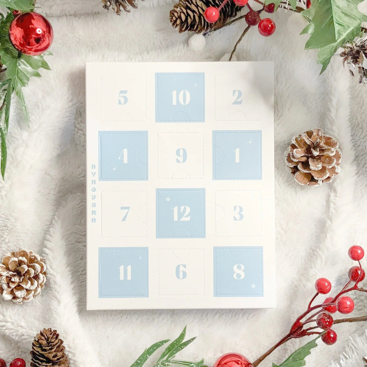 Calendrier de l'Avent 12 CASES - BIJOUX À BRELOQUES - BYNOVANN