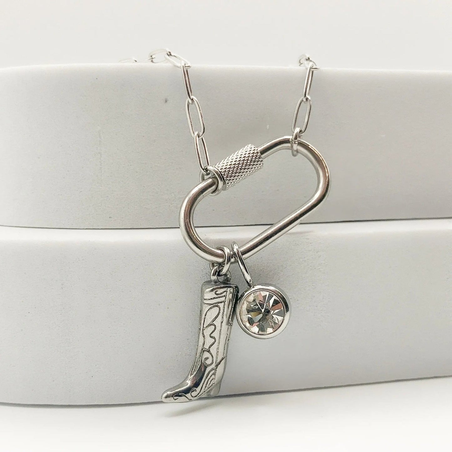 CALIDA - Collier à BRELOQUES botte de cowboy & rhinestone - BYNOVANN