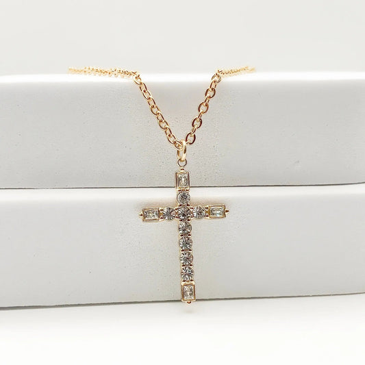CRUZ - Collier avec pendentif croix en ZIRCON cubique - BYNOVANN