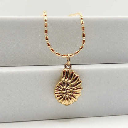 ISLA - Collier avec pendentif coquillage - BYNOVANN