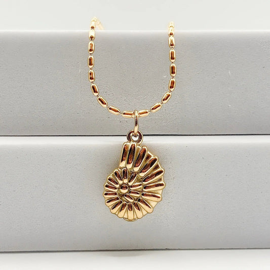 ISLA - Collier avec pendentif coquillage - BYNOVANN