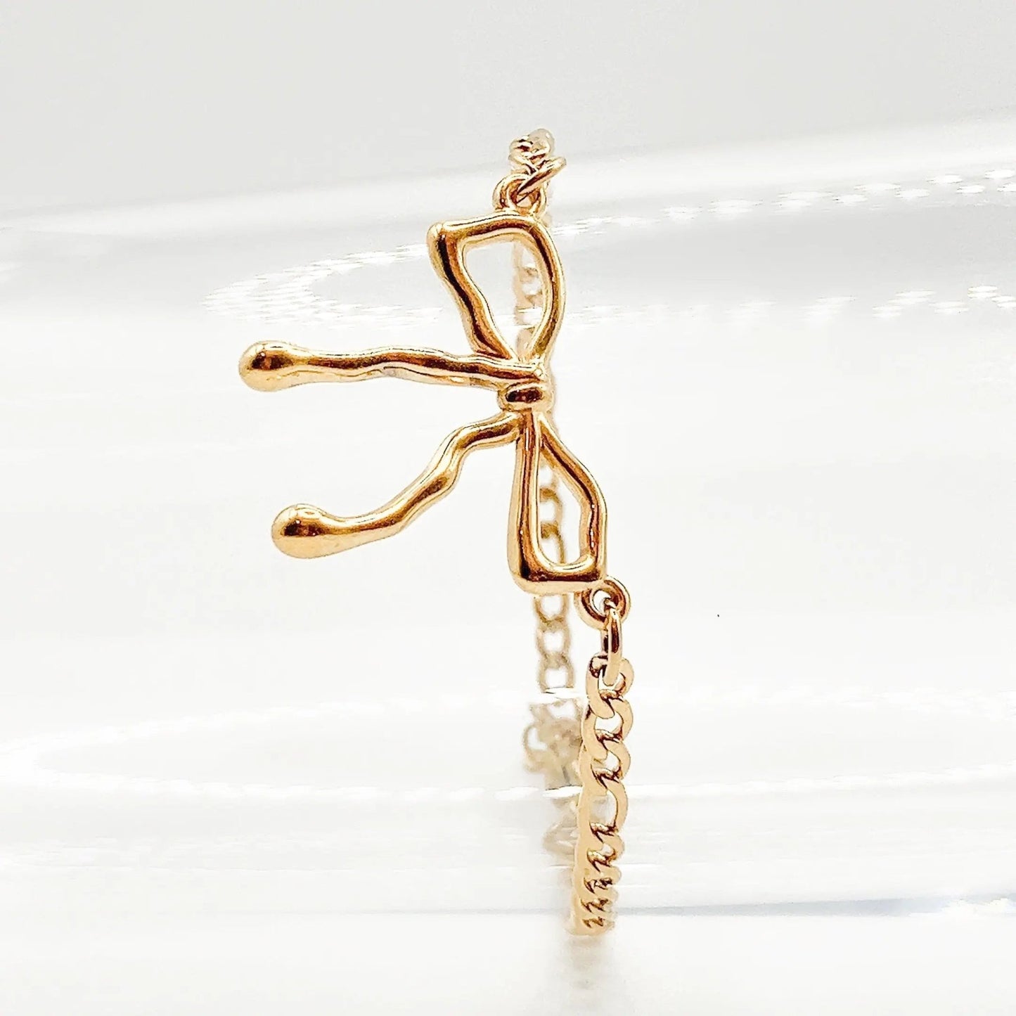 LINDO - Bracelet avec un boucle coquette - BYNOVANN