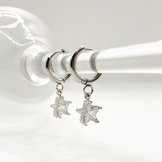 MINI ESTELA - Boucles d'oreilles pendentif ÉTOILE en Rhinestone - BYNOVANN